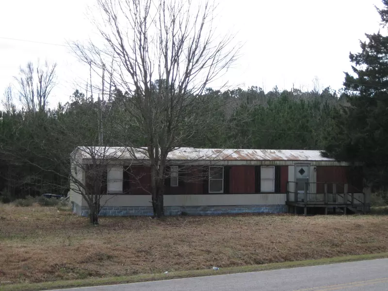 5004 Four Tenths RD, Elm City, NC 27822