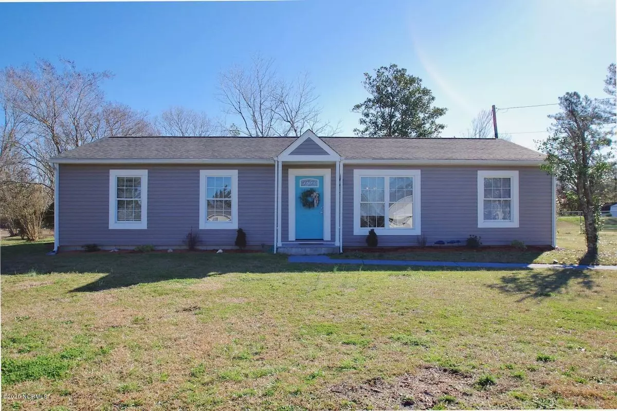 Hubert, NC 28539,110 Riegel DR