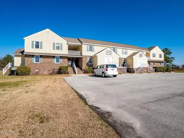 Oriental, NC 28571,8047 Treasure DR #3