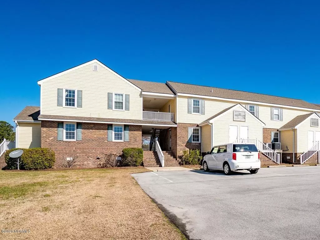 Oriental, NC 28571,8047 Treasure DR #3