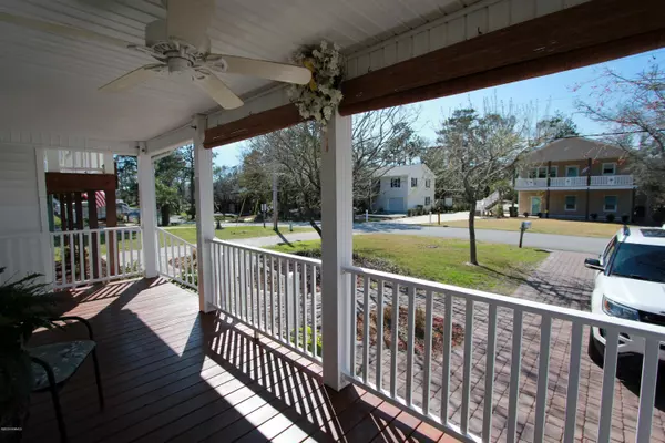 Emerald Isle, NC 28594,330 Cedar ST