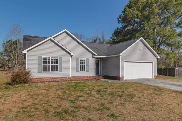 Hubert, NC 28539,205 Hominy CT
