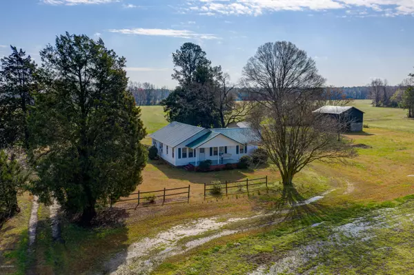 10894 Point Caswell RD, Willard, NC 28478