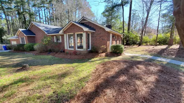 Greenville, NC 27858,901 River Hill DR