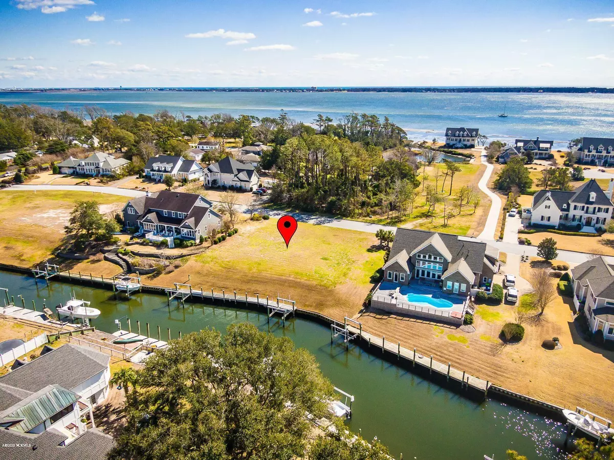 Morehead City, NC 28557,5208 Driftwood LN