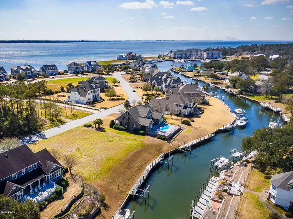 Morehead City, NC 28557,5208 Driftwood LN