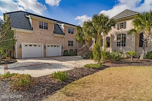 1717 S Moorings DR, Wilmington, NC 28405