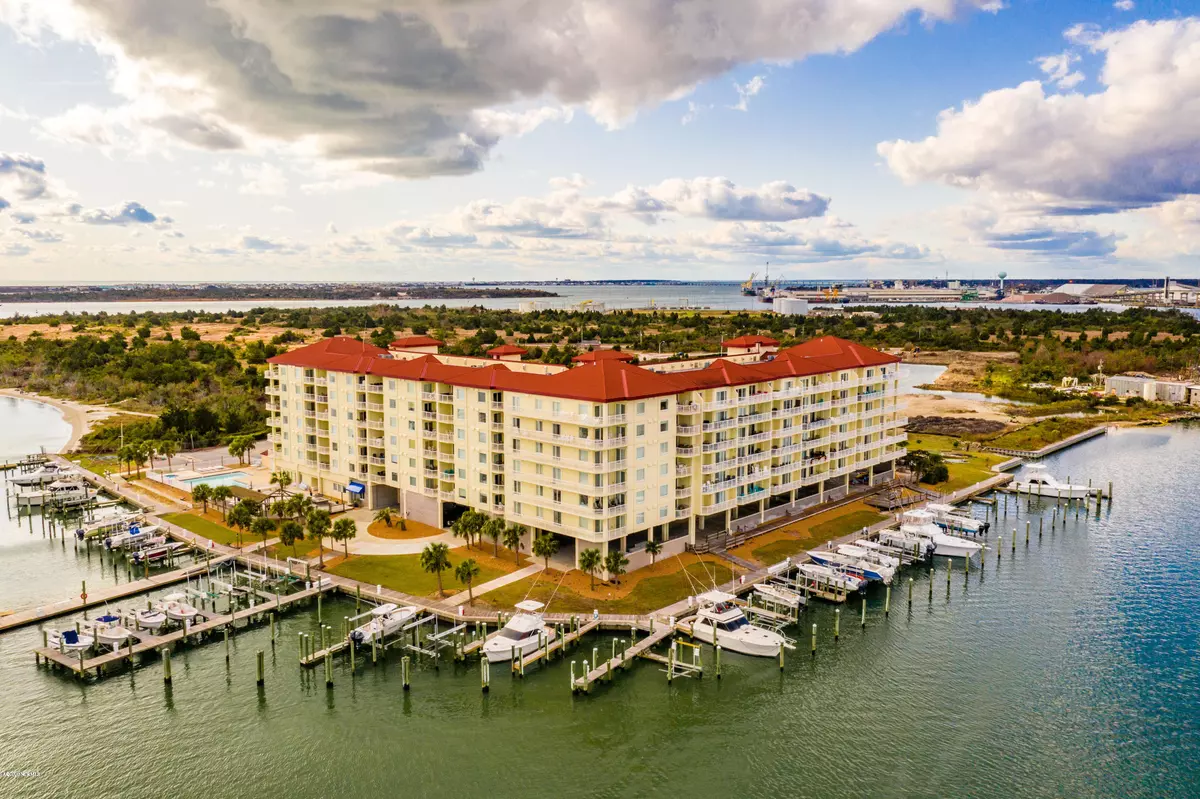 Beaufort, NC 28516,100 Olde Towne Yacht Club Road #214