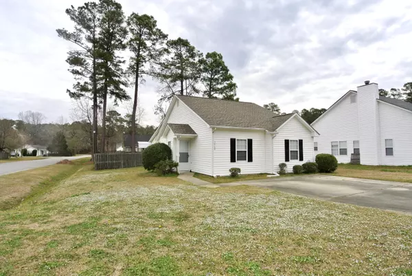 3569 Red Oak DR, New Bern, NC 28562