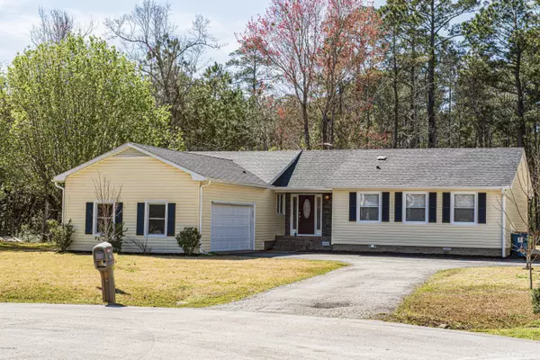 108 Pine CIR, New Bern, NC 28560