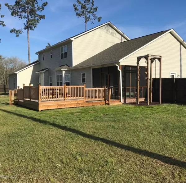 Hubert, NC 28539,118 Ridgepath LN