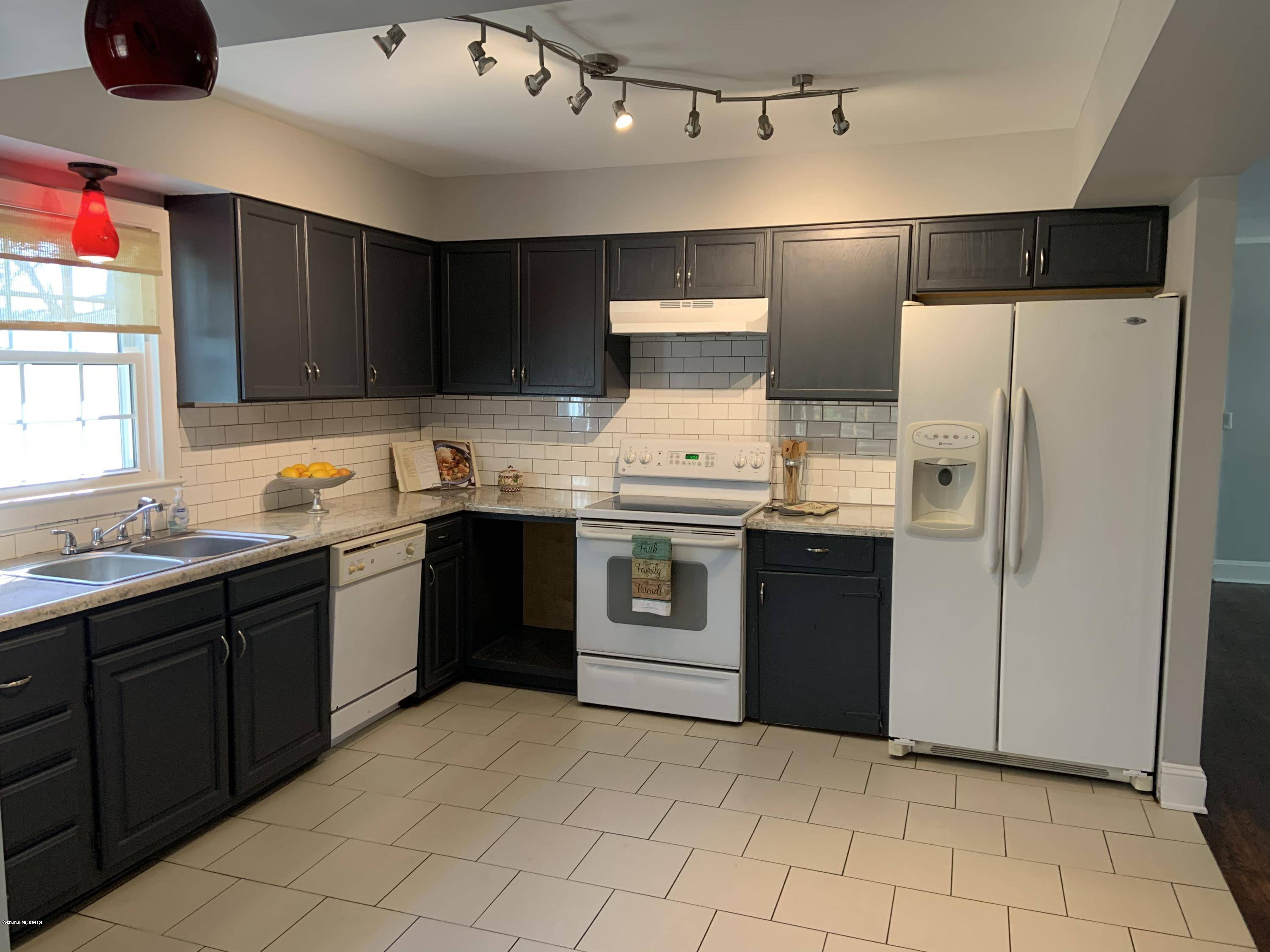 Wilmington, NC 28412,604 Holbrooke AVE