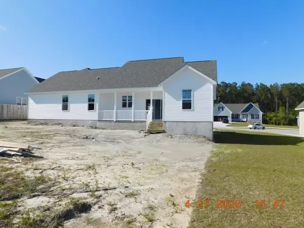 Hubert, NC 28539,502 Diamond Ridge CT