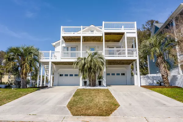 616 Sandman DR, Kure Beach, NC 28449