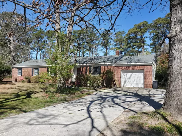 3304 Country Club RD, Morehead City, NC 28557