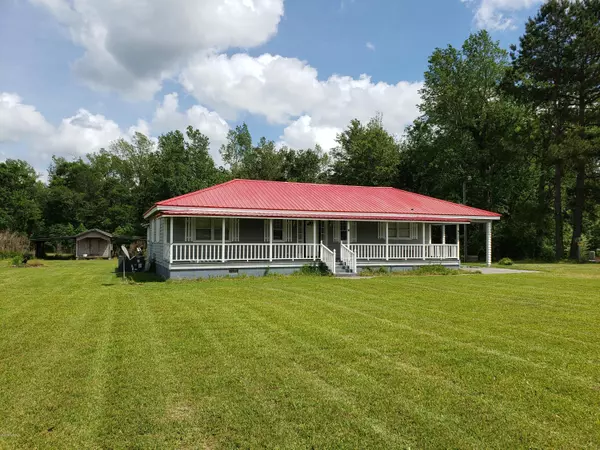 9723 James B White HWY S, Whiteville, NC 28472