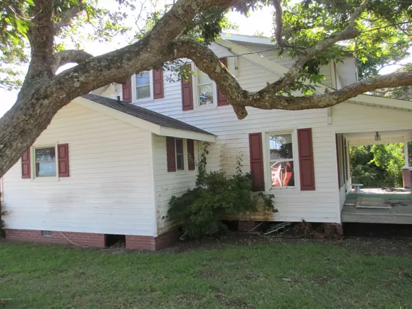 Harkers Island, NC 28531,1446 Island RD