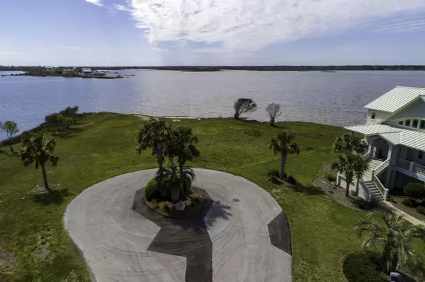 21 Sailview DR, North Topsail Beach, NC 28460