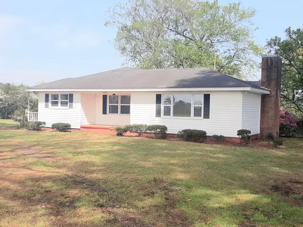 8607 James B White HWY N #H, Clarkton, NC 28433