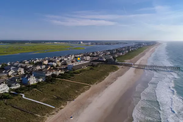 Wrightsville Beach, NC 28480,711 S Lumina AVE #403