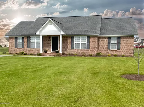 2936 Fox Glove DR, Winterville, NC 28590