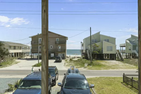 North Topsail Beach, NC 28460,2301-1 New River Inlet RD