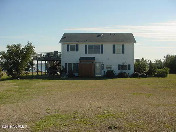 185 Salty Shores Point Road, Newport, NC 28570