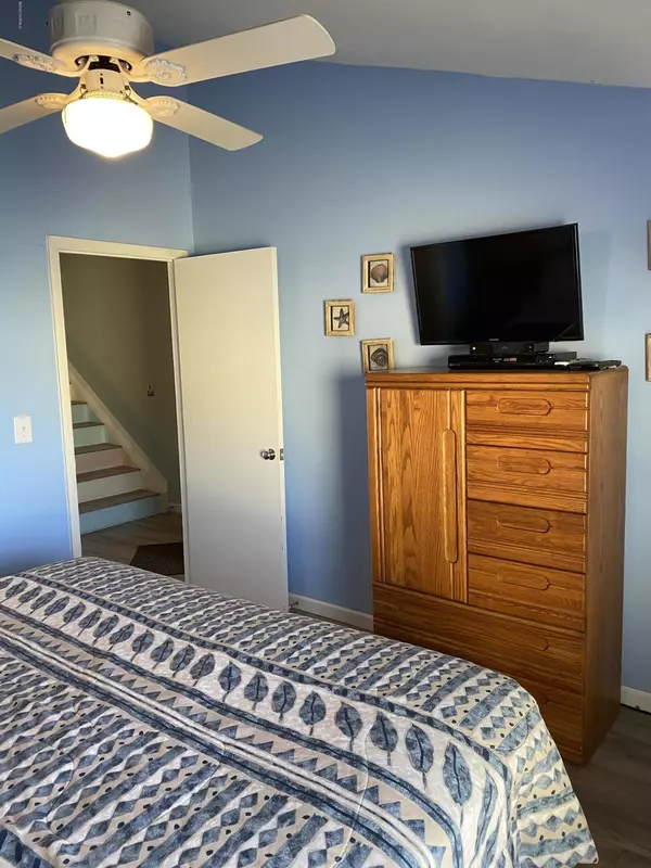 Surf City, NC 28445,918 N New River DR #132