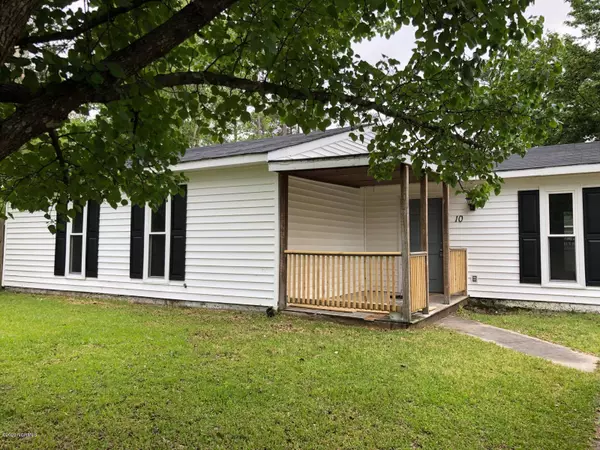 10 Lakewood CT, Jacksonville, NC 28546