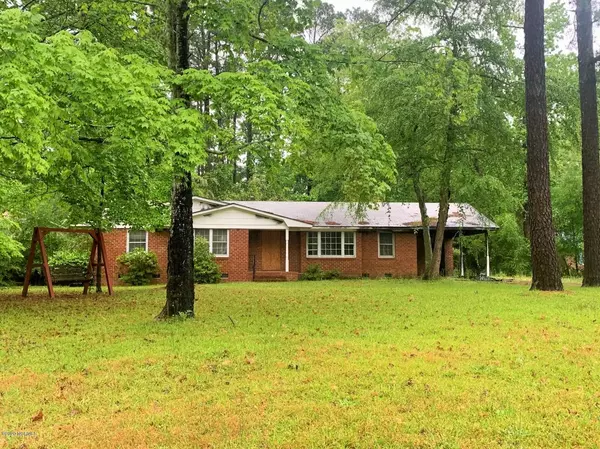 1200 Rose CT, Laurinburg, NC 28352