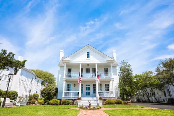 305 Front ST, Beaufort, NC 28516