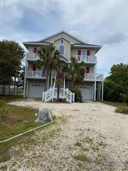 145 Old Village LN, North Topsail Beach, NC 28460