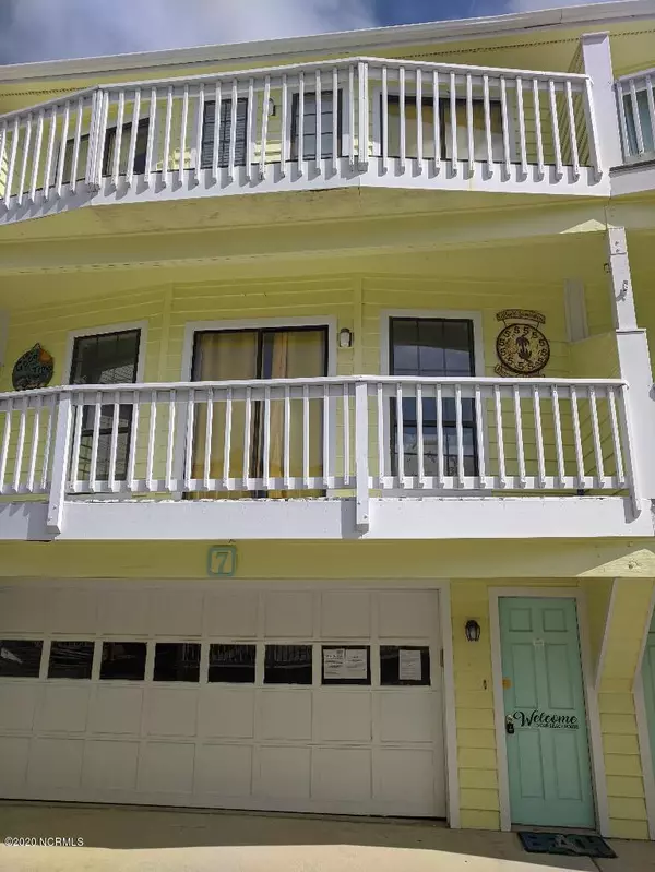 1314 S Lake Park BLVD #B7,  Carolina Beach,  NC 28428
