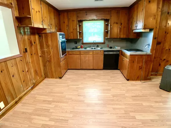 Whiteville, NC 28472,3595 Red Hill RD