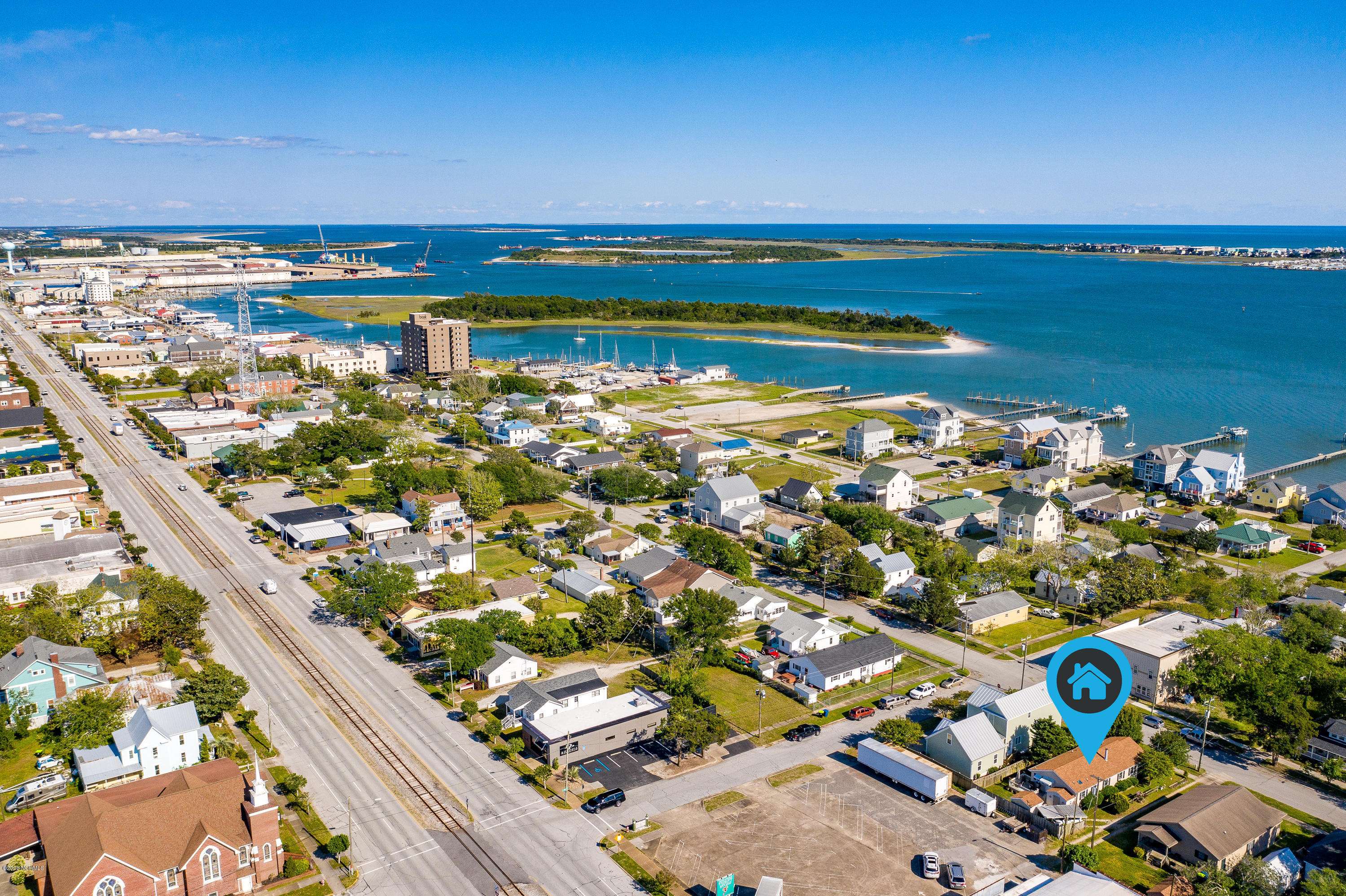 Morehead City, NC 28557,1202 Evans ST