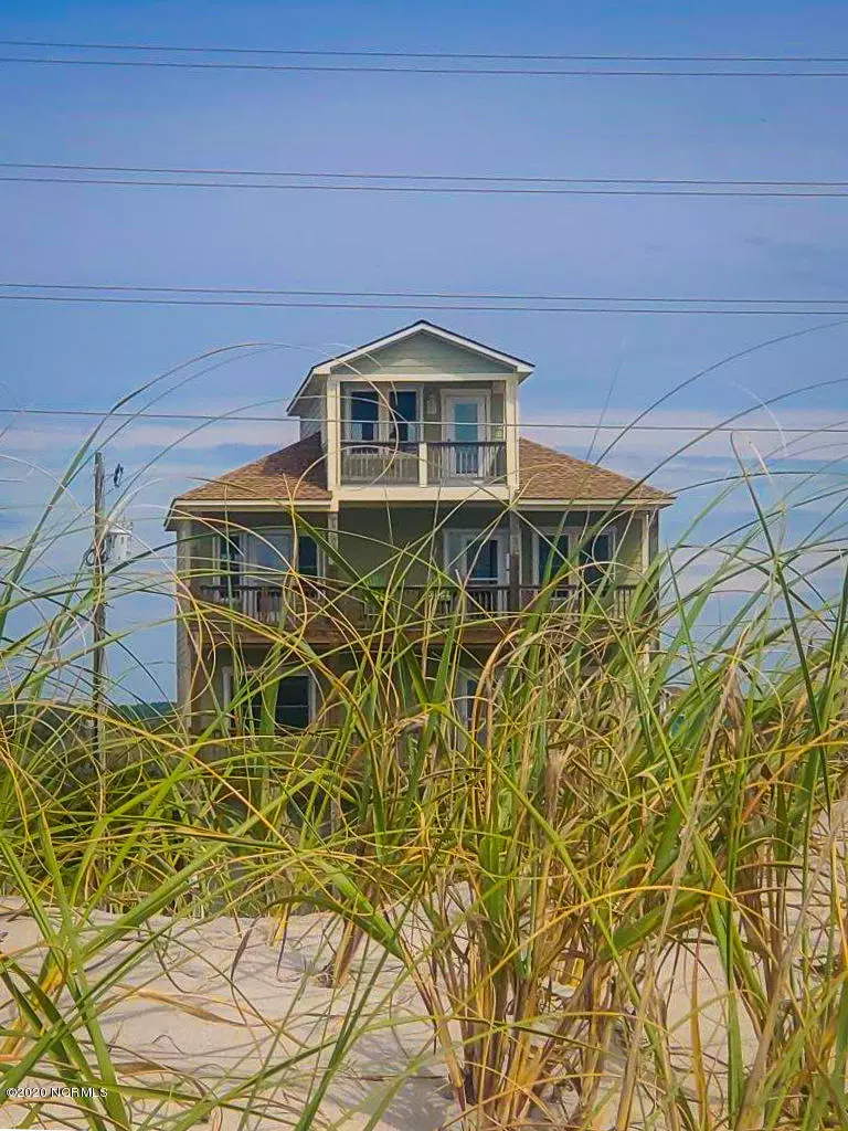 North Topsail Beach, NC 28460,3779 Island DR