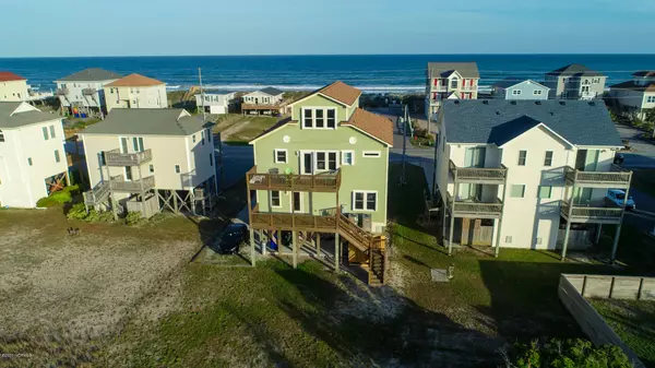 North Topsail Beach, NC 28460,3779 Island DR