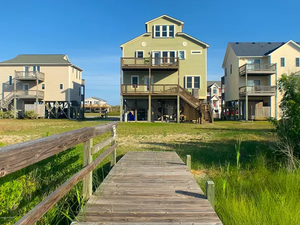 North Topsail Beach, NC 28460,3779 Island DR