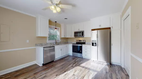 Emerald Isle, NC 28594,104 Jackson AVE