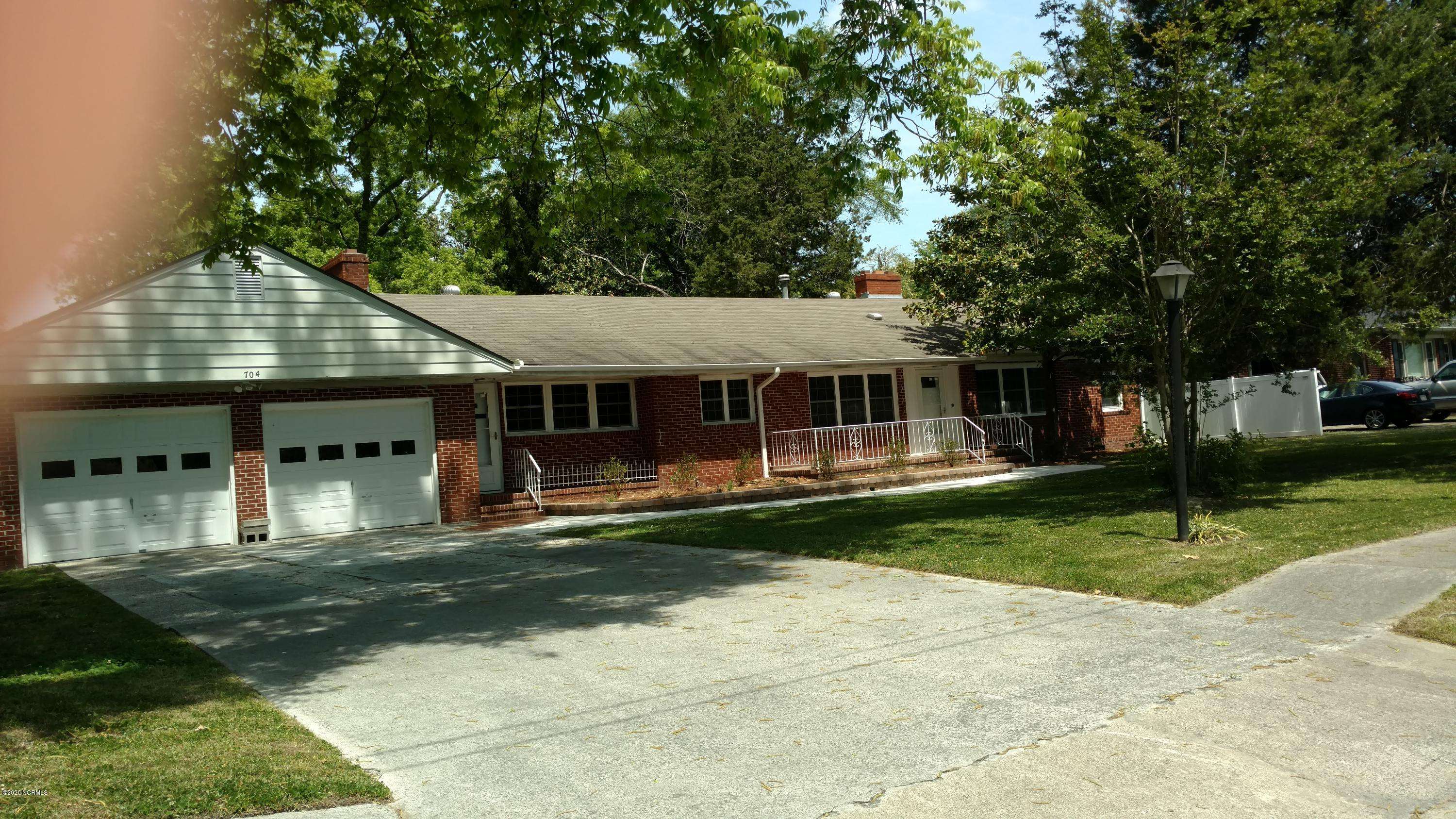 704 Farm Life AVE, Vanceboro, NC 28586