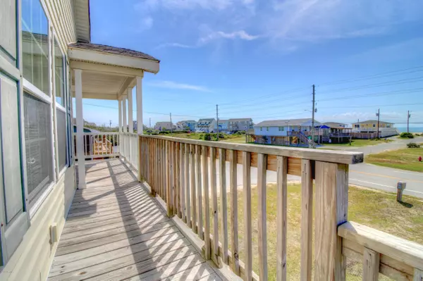 North Topsail Beach, NC 28460,3505 Island DR