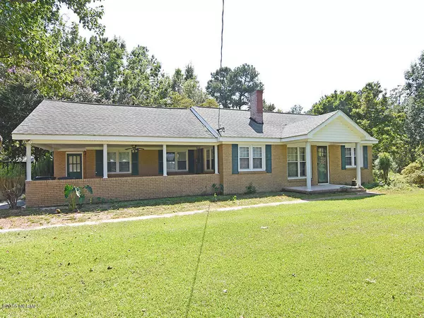 512 Summersett RD, Whiteville, NC 28472