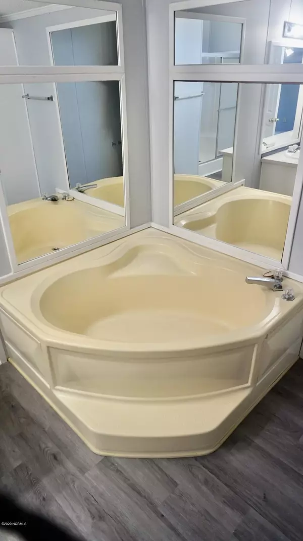 New Bern, NC 28562,104 Paula RD