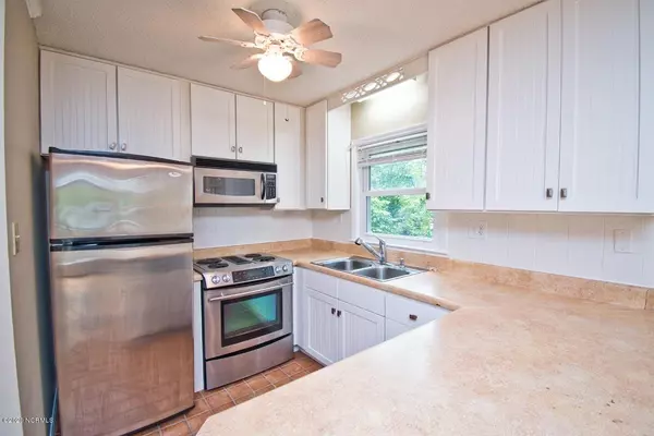 Emerald Isle, NC 28594,121 Ethel DR