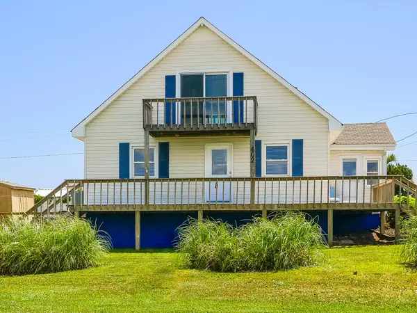 402 N New River DR, Surf City, NC 28445