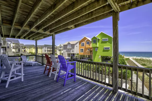 Surf City, NC 28445,814 N Topsail DR