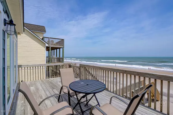 North Topsail Beach, NC 28460,412 New River Inlet RD