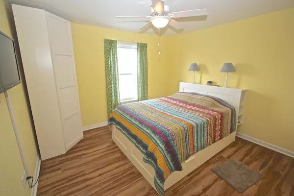 Surf City, NC 28445,918 N New River DR #322