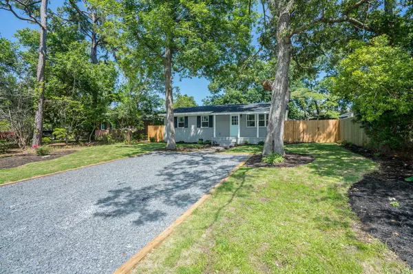 Oak Island, NC 28465,424 Keziah ST