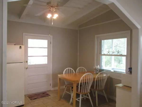 Oak Island, NC 28465,305 Crowell ST
